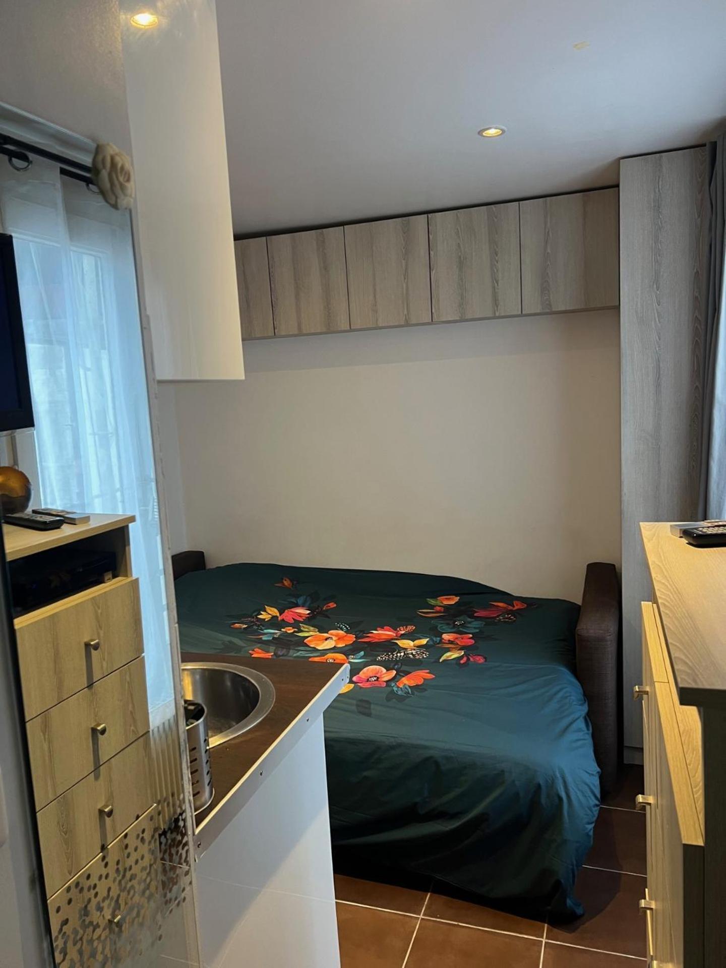 Apartment Bed Setting In Galeries Lafayette Street *